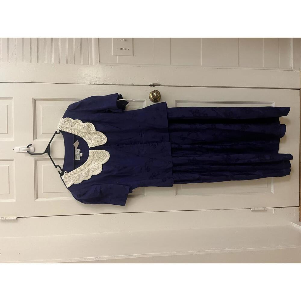 Vintage Navy Blue Dress with Lace Collar Size 16
